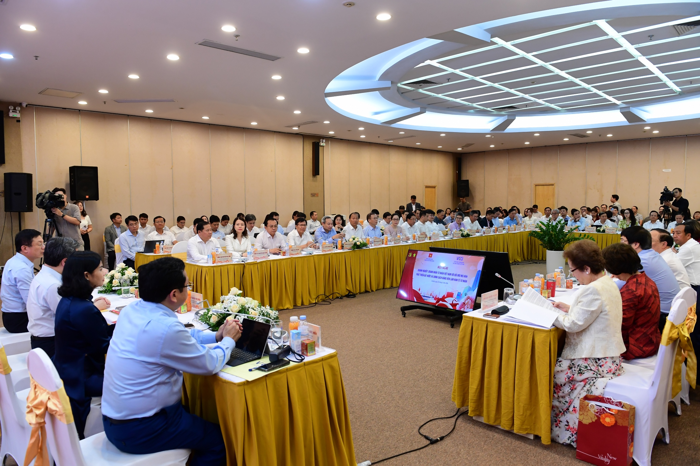 Hội nghị “Doanh nghiệp, doanh nhân tư nhân Việt Nam với đổi mới mô hình phát triển đất nước và chính sách đảng viên làm kinh tế tư nhân” 25/5/2026