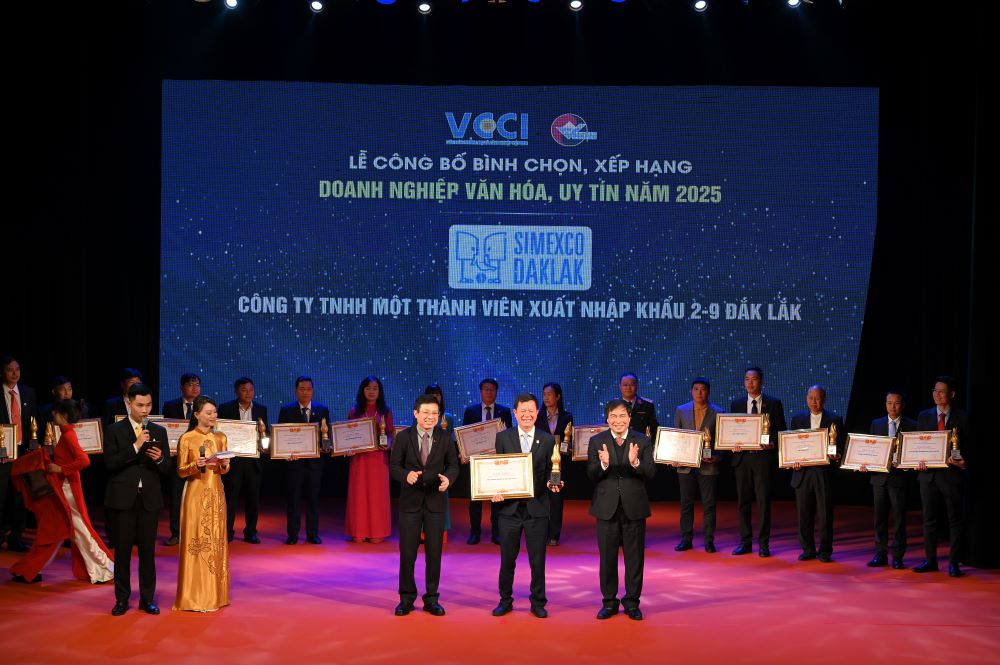 simexco-daklak-top-20-doanh-nghiep-van-hoa-uy-tin-nam-2025-khi-gia-tri-van-hoa-tro-thanh-loi-the-canh-tranh-ben-vung