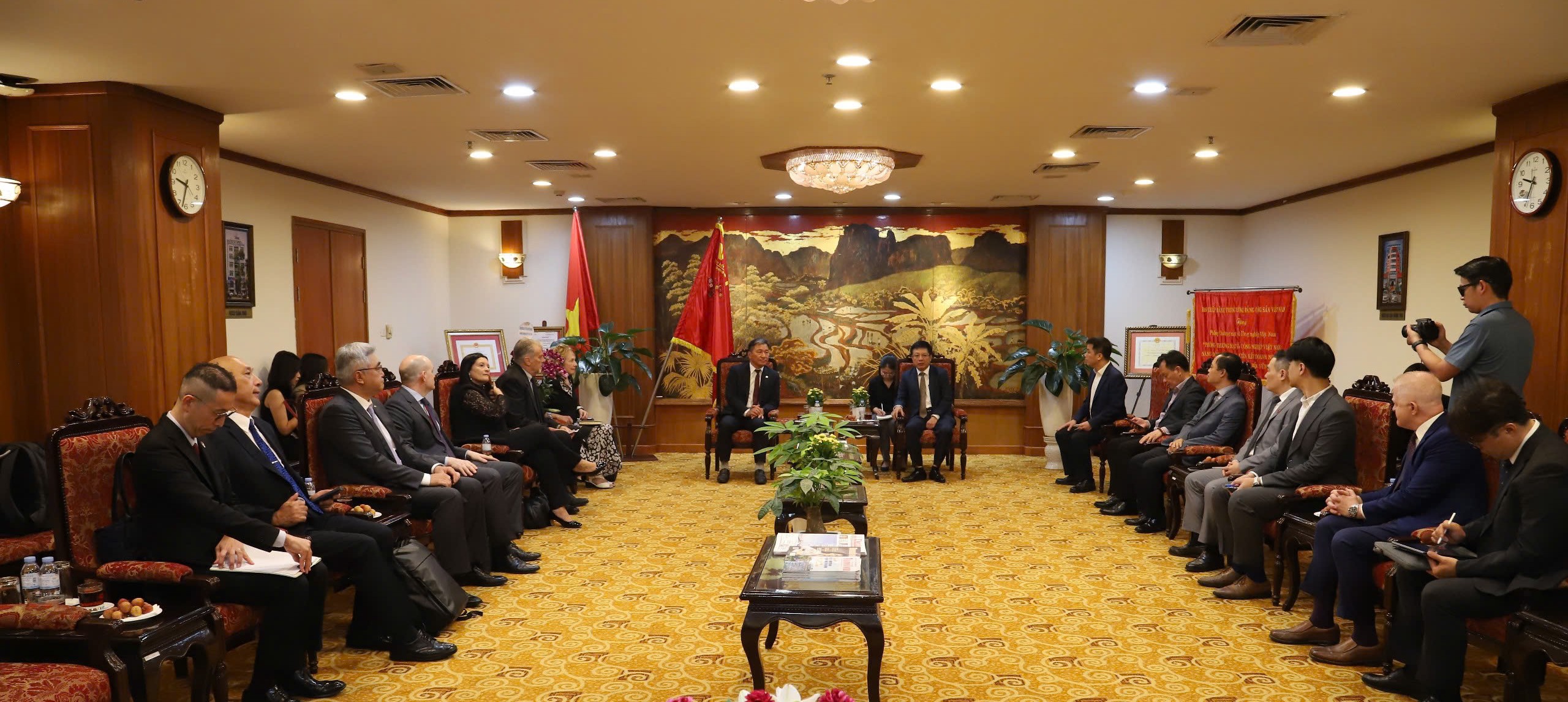 Lễ ký kết Biên bản ghi nhớ (MOU) của Liên minh Diễn đàn Doanh nghiệp Việt Nam (VBF) 09/6/2026