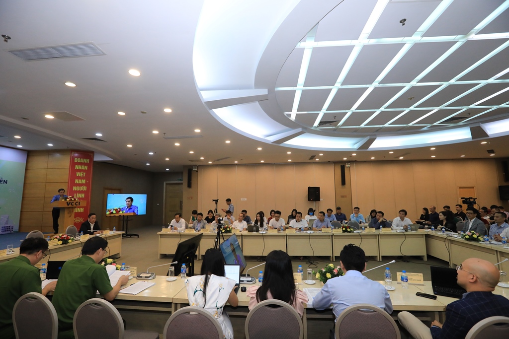 Năng lượng xanh cho doanh nghiệp Tính cấp thiết và vấn đề đặt ra trong thực tiễn 17/5/2023