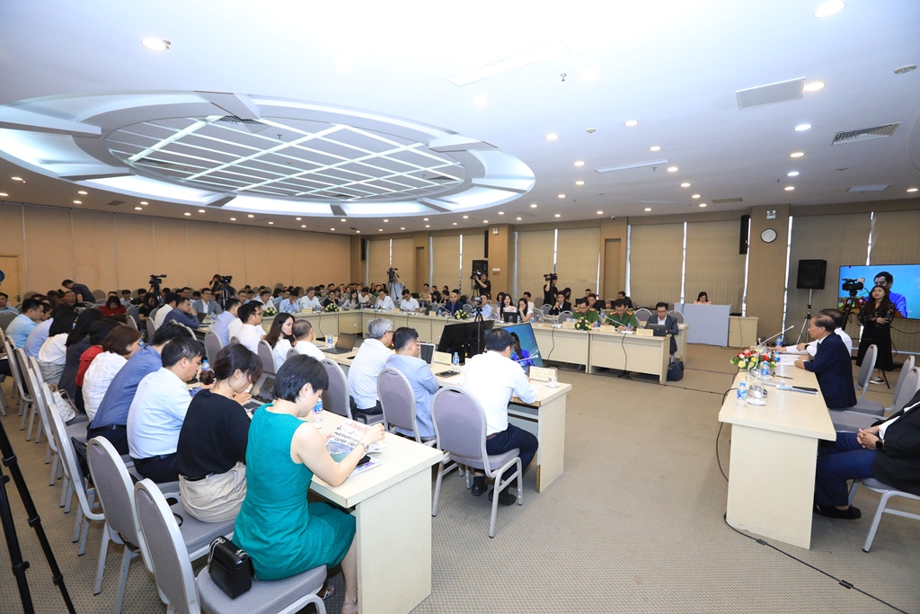 Năng lượng xanh cho doanh nghiệp Tính cấp thiết và vấn đề đặt ra trong thực tiễn 17/5/2023
