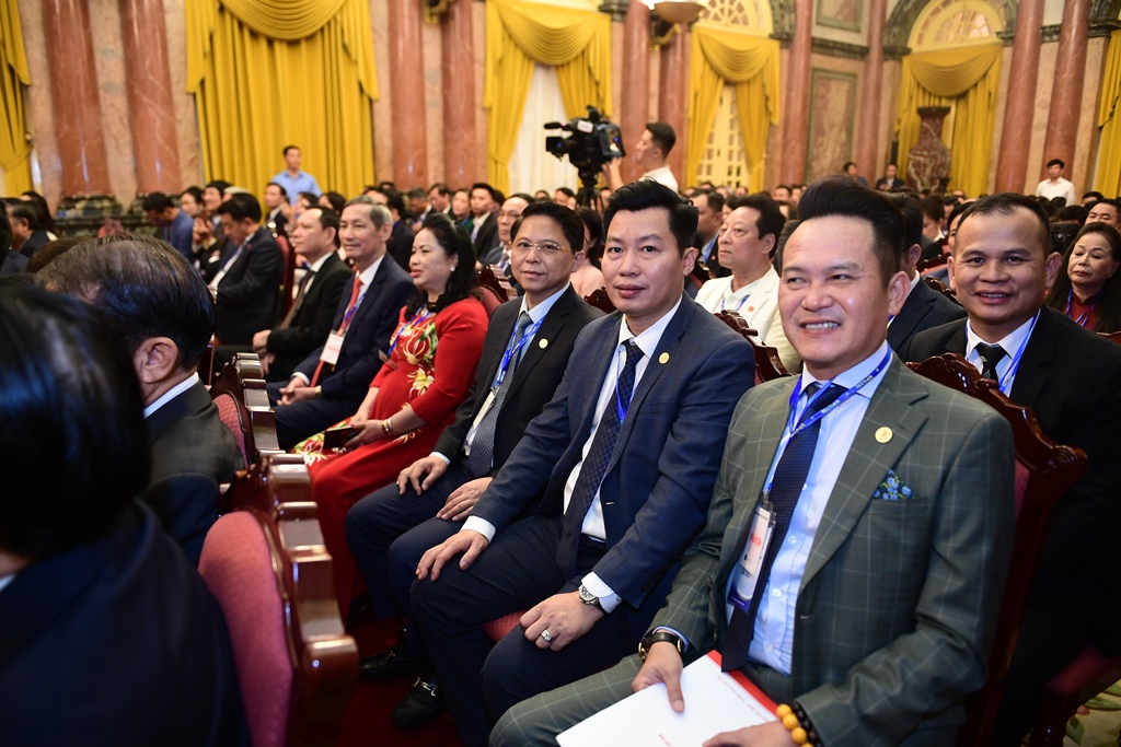 Tổng Bí thư, Chủ tịch nước Tô Lâm gặp gỡ doanh nhân và cộng đồng doanh nghiệp Việt Nam