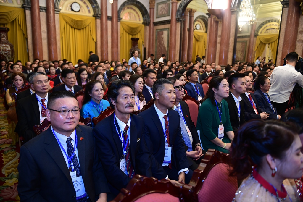 Tổng Bí thư, Chủ tịch nước Tô Lâm gặp gỡ doanh nhân và cộng đồng doanh nghiệp Việt Nam