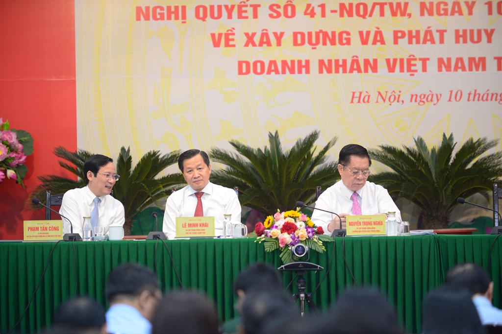 Hội nghị quán triệt và triển khai thực hiện Nghị quyết số 41-NQ/TW của Bộ Chính trị về xây dựng và phát huy vai trò của đội ngũ doanh nhân Việt Nam trong thời kỳ mới 10/5/2024