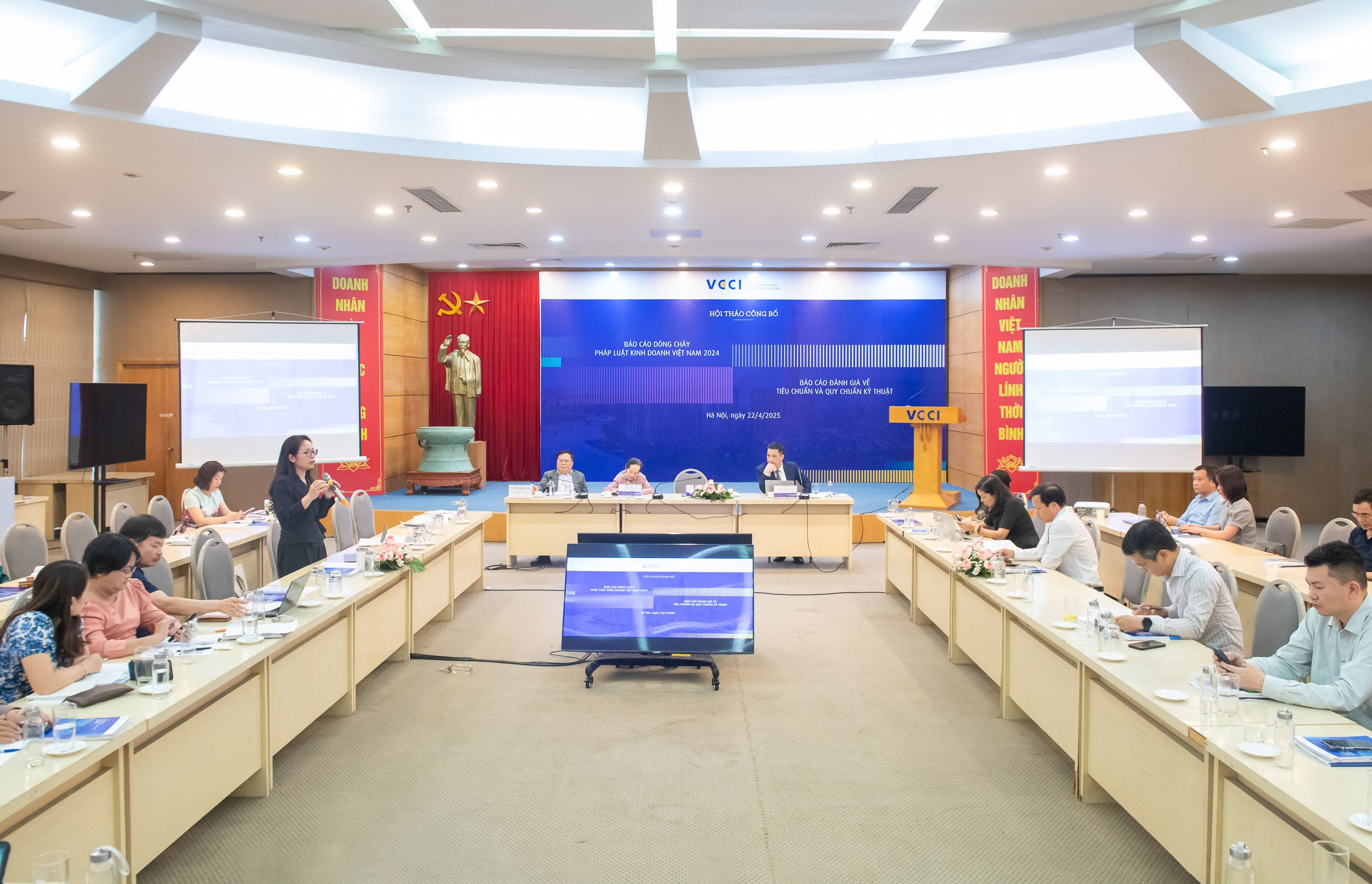 Dòng chảy pháp luật kinh doanh Việt Nam 2024 và  Báo cáo đánh giá về tiêu chuẩn và quy chuẩn kỹ thuật 22/4/2025