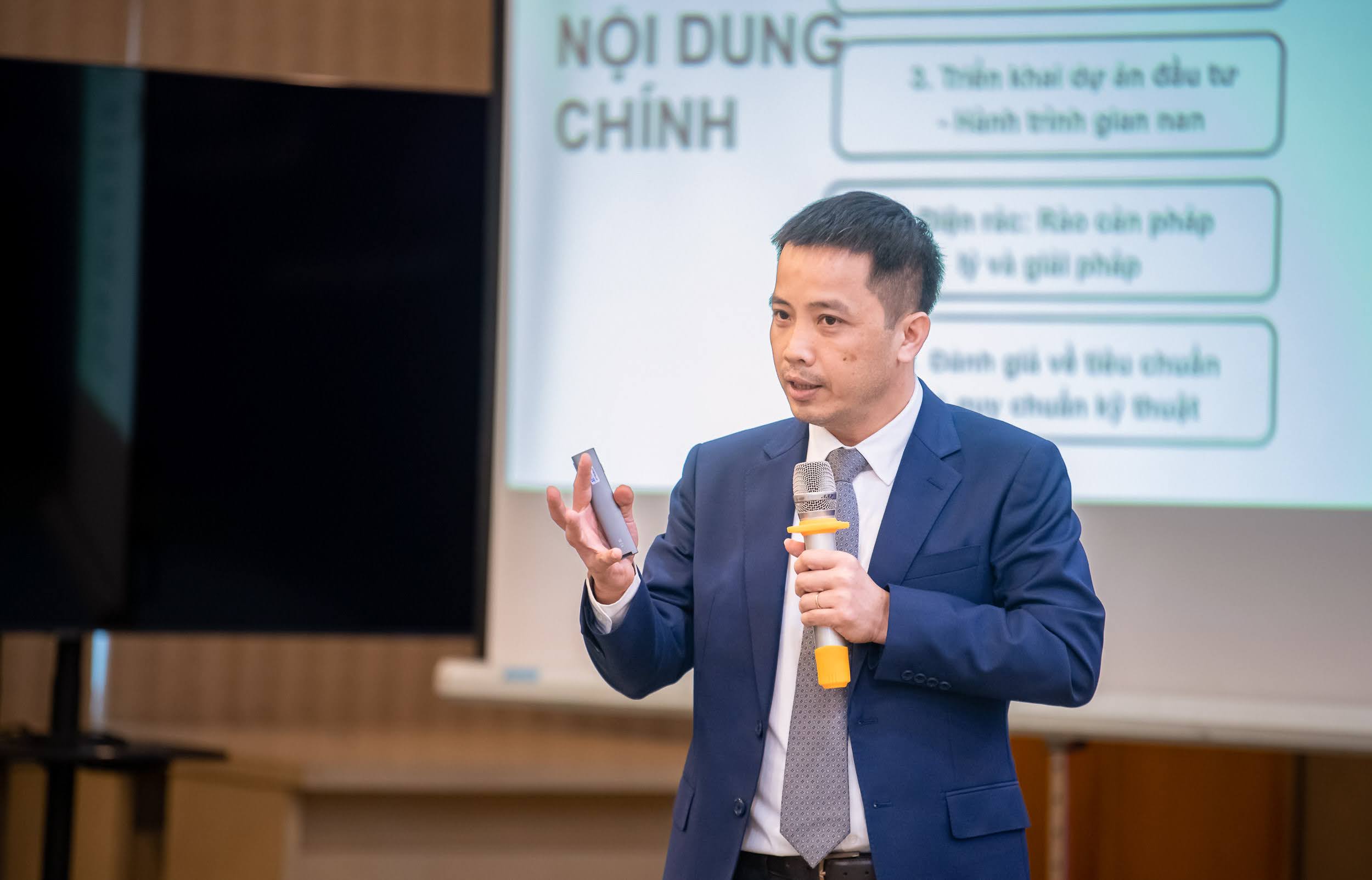 Dòng chảy pháp luật kinh doanh Việt Nam 2024 và  Báo cáo đánh giá về tiêu chuẩn và quy chuẩn kỹ thuật 22/4/2025