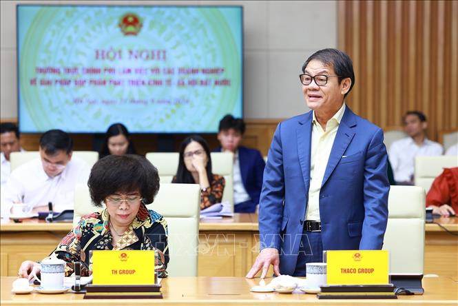 phut-doi-thoai-cua-ty-phu-viet-nam-cung-thu-tuong-tai-hoi-nghi-dien-hong-cua-dn-tu-nhan