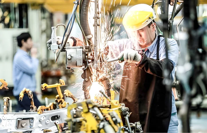 doanh-nghiep-chun-buoc-vi-tinh-trang-cai-cam-giay-phep-con