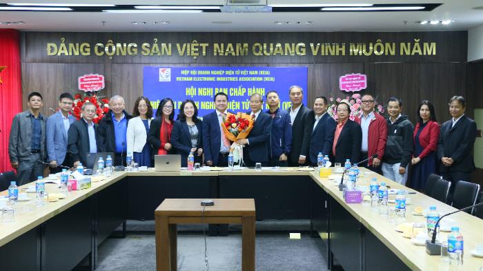 hiep-hoi-doanh-nghiep-dien-tu-viet-nam-kien-toan-nhan-su-tai-khoi-dong-hoat-dong-va-trien-khai-chien-luoc-nam-2026