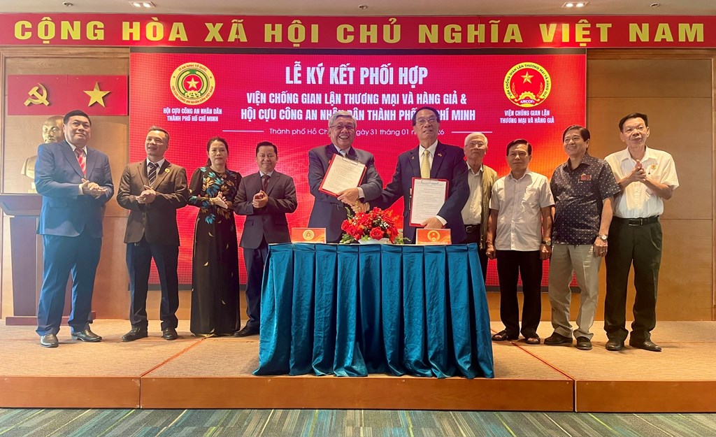 doanh-nghiep-viet-bao-ve-thuong-hieu-truoc-hang-gia-online