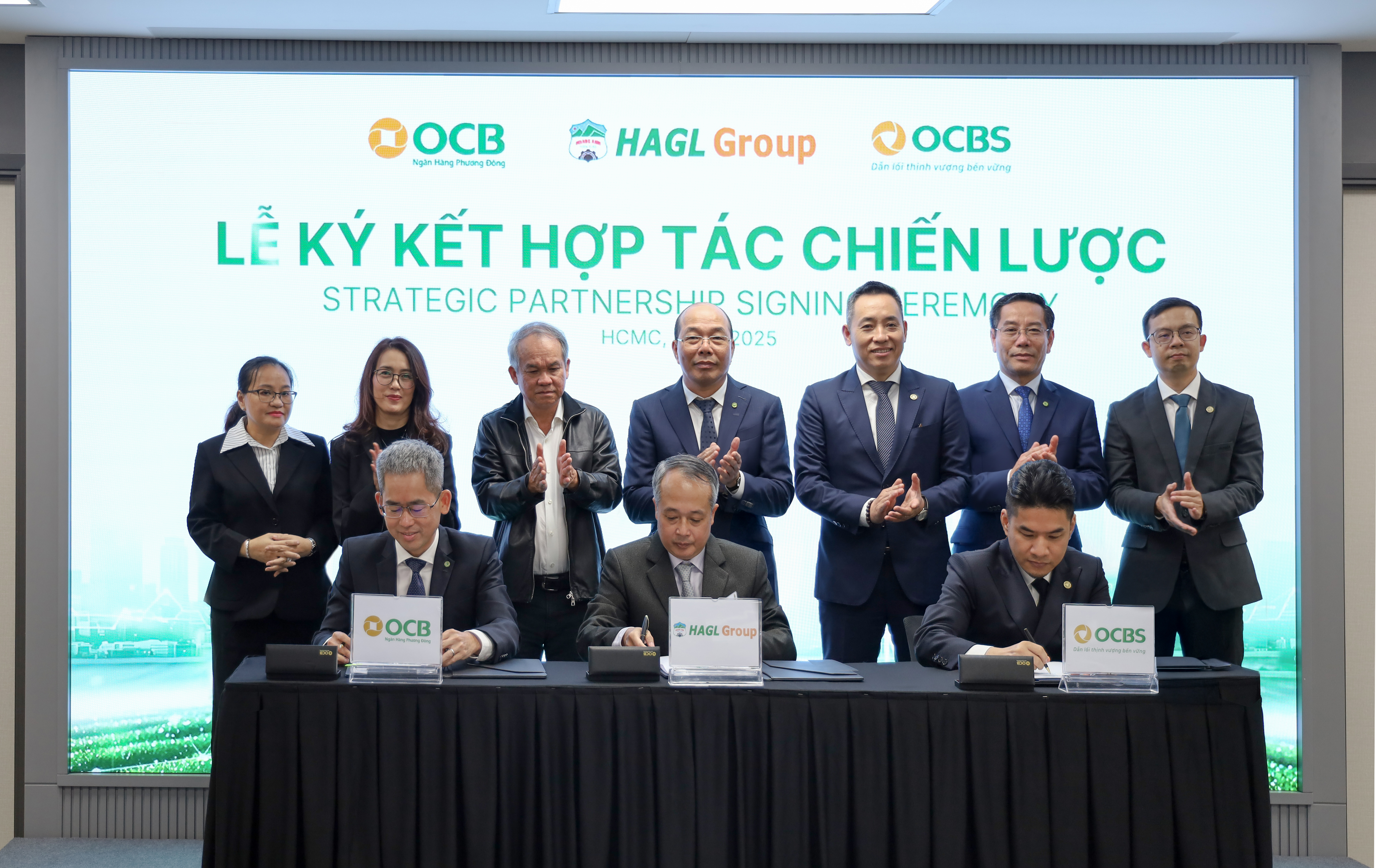 ocb-ocbs-va-hoang-anh-gia-lai-ky-ket-hop-tac-chien-luoc