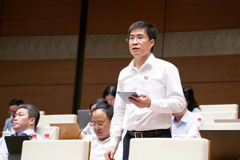 lo-khoang-trong-phap-ly-ve-xuat-ban-tren-khong-gian-mang