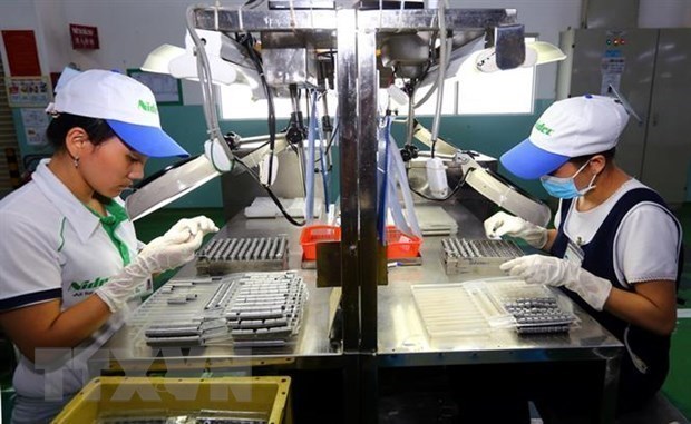 chi-phi-dau-vao-tang-manh-nganh-san-xuat-giam-toc-trong-thang-3