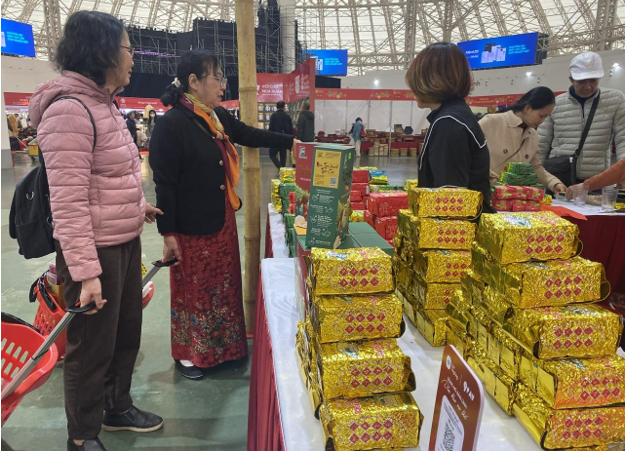 nhieu-doanh-nghiep-dat-doanh-thu-cao-ngay-tu-nhung-ngay-dau-cua-hoi-cho-mua-xuan