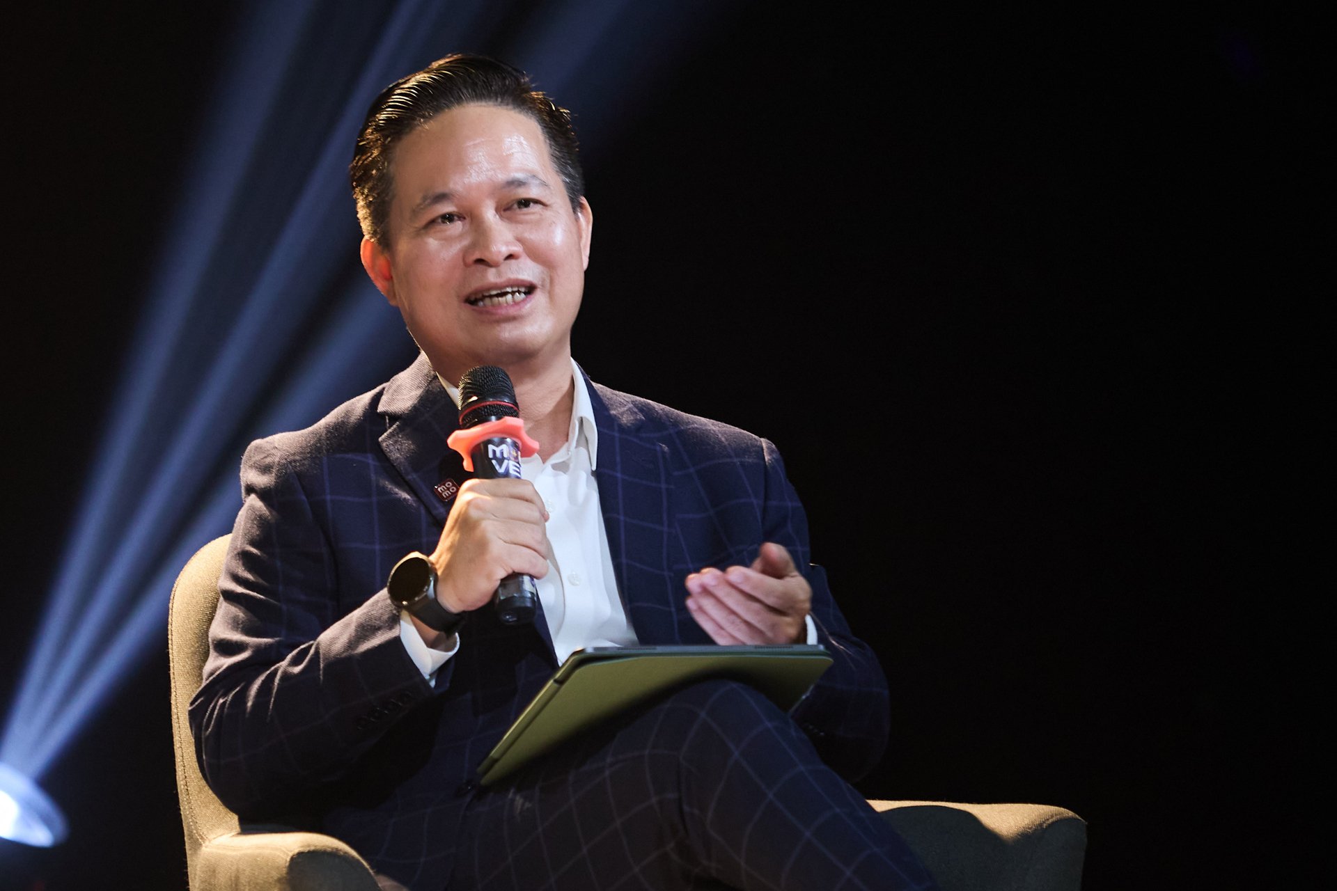 nang-hang-vi-dien-tu-them-co-hoi-cho-nguoi-dung-tang-luc-day-cho-tieu-thuong