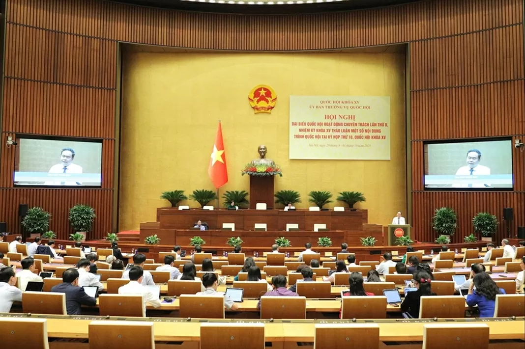 ky-hop-thu-10-quoc-hoi-khoa-xv-hop-tap-trung-lien-tuc-lam-viec-ca-dem-de-hoan-thanh-som-chuong-trinh