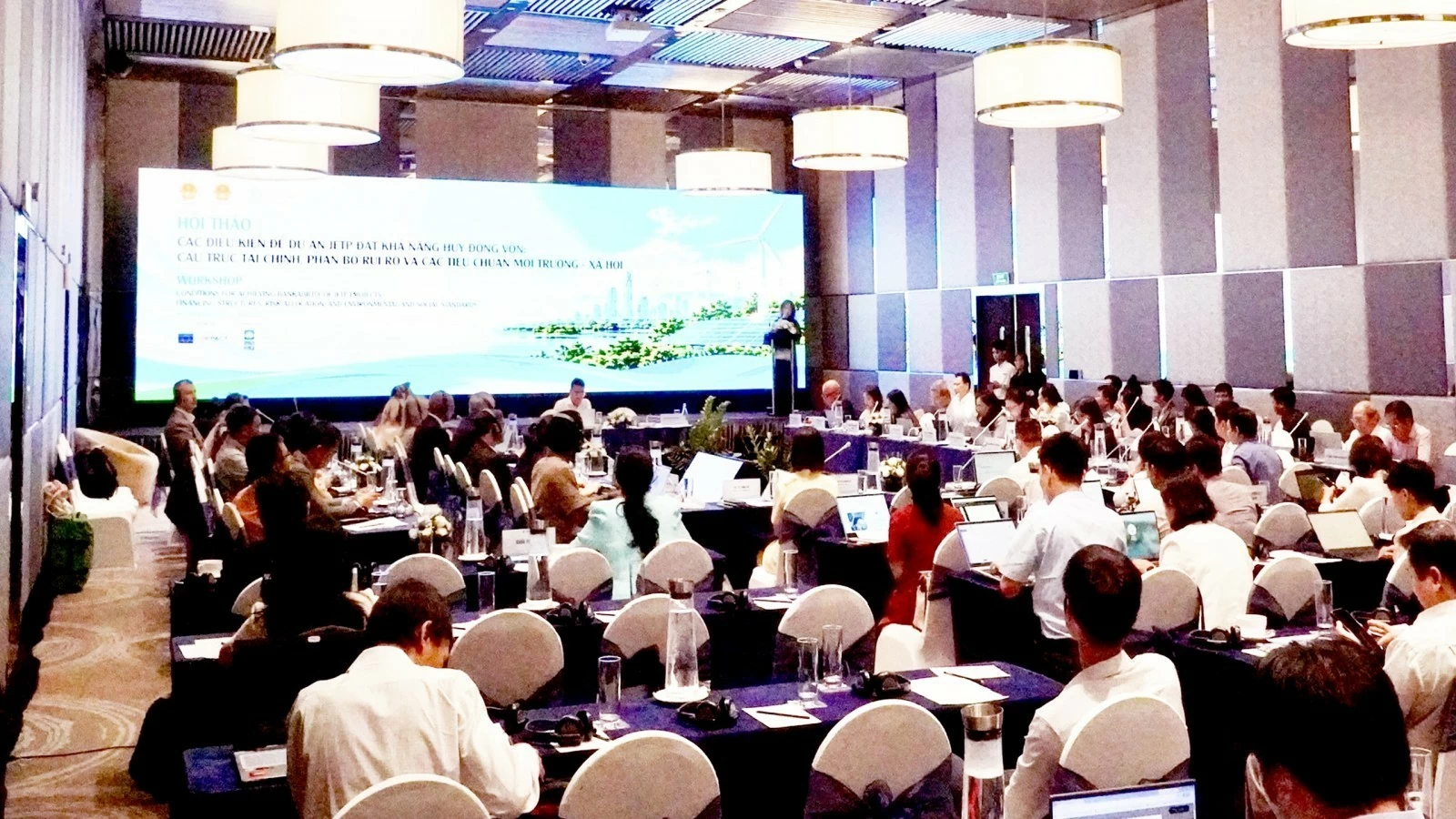 Cần cấu trúc tài chính và dự án "đủ độ chín" để huy động nguồn lực cho chuyển dịch năng lượng tại Việt Nam