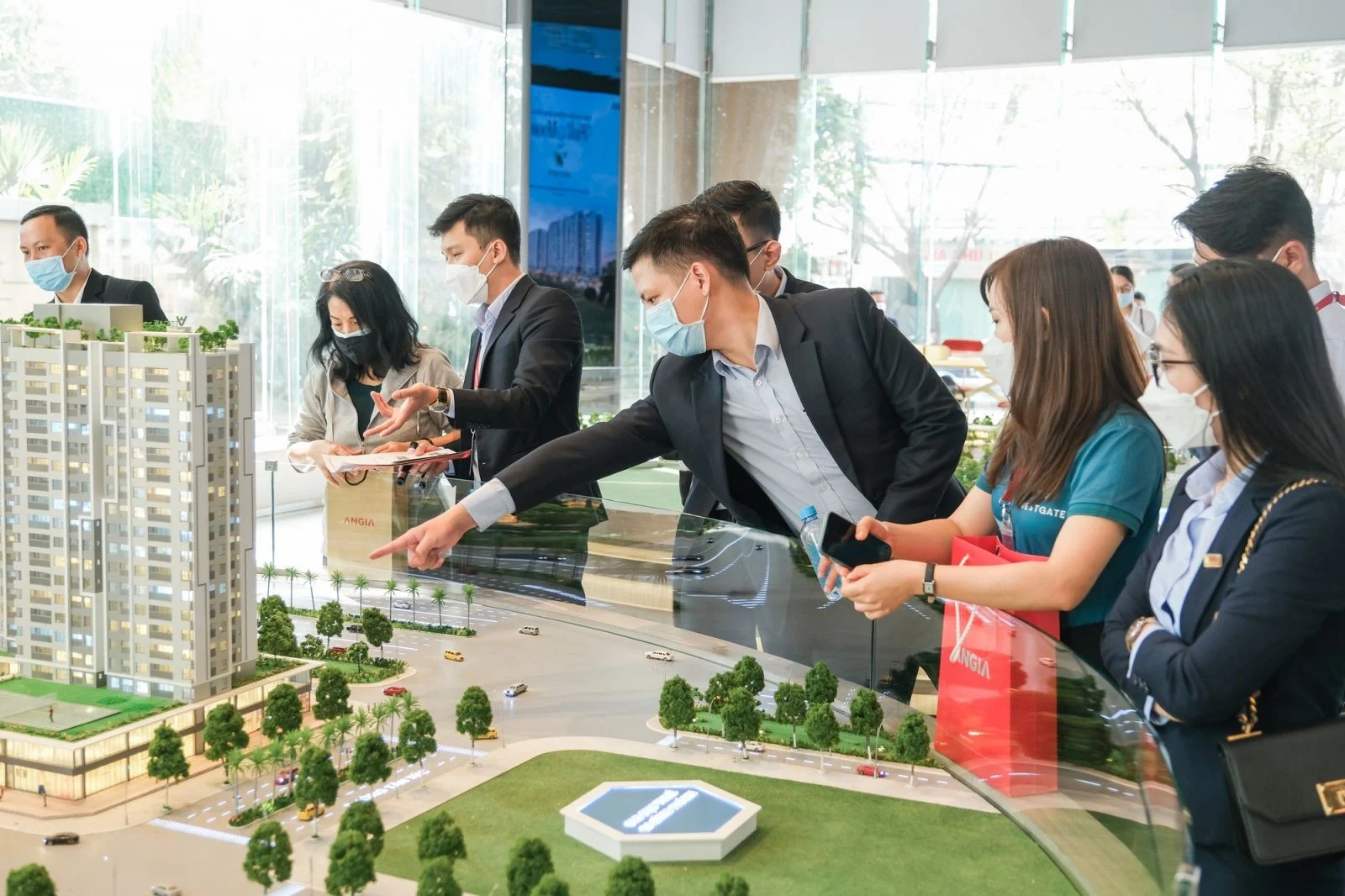 luat-kinh-doanh-bat-dong-san-sua-doi-siet-chat-quy-dinh-voi-cac-co-so-dao-tao-moi-gioi