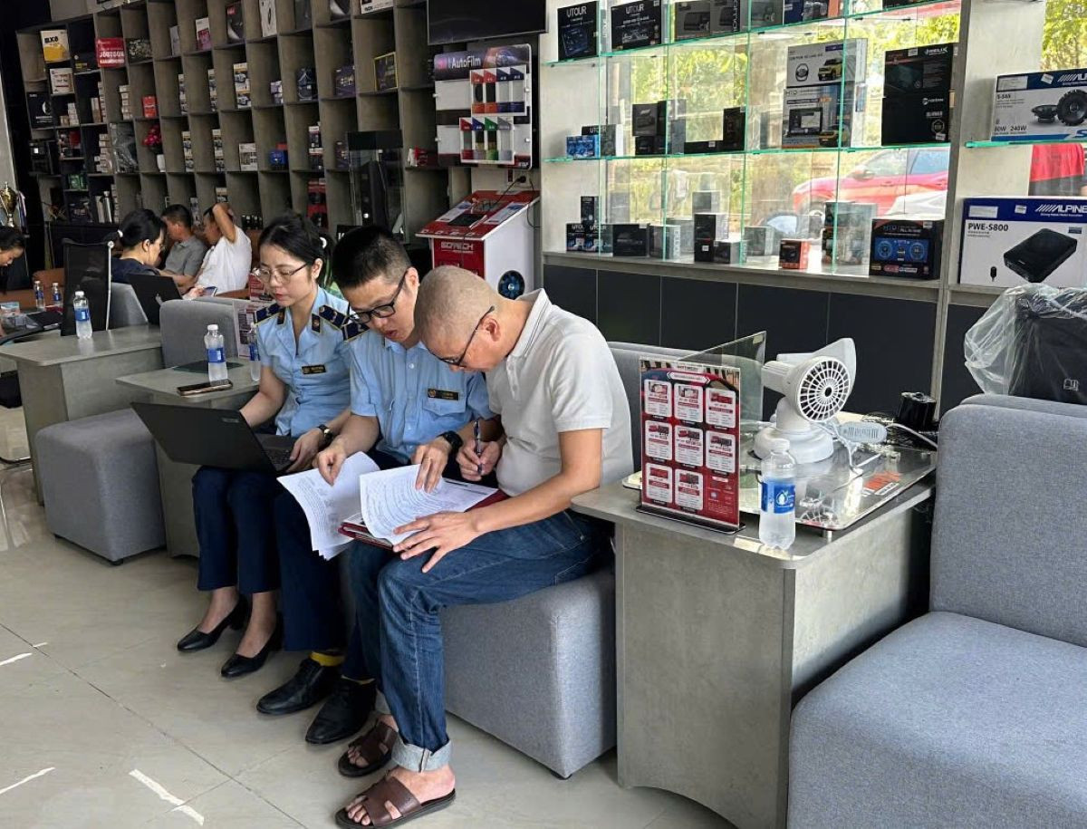 Thanh Hóa: Siết chặt quản lý thị trường hàng điện tử trực tuyến trên "chợ mạng"