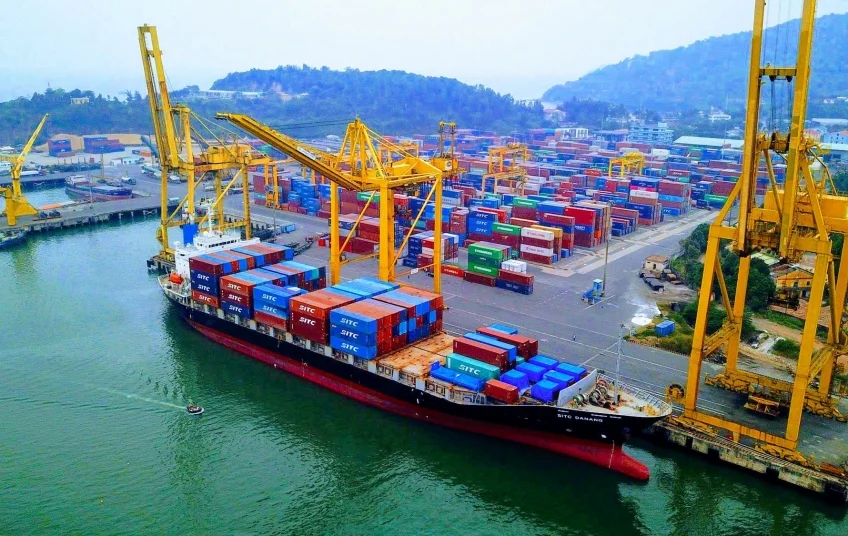 bai-toan-logistics-mien-trung-ha-tang-yeu-chi-phi-cao-hieu-qua-thap