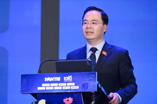 doanh-nghiep-muon-di-xa-phai-lam-that-esg