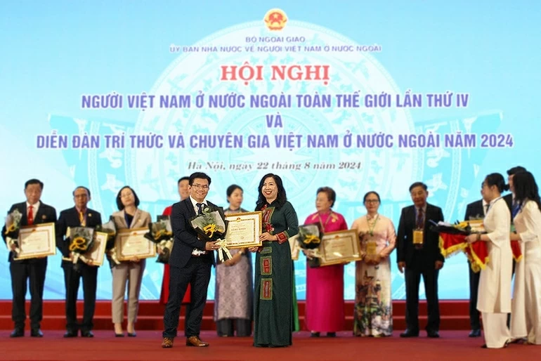 dai-hoi-xiv-cua-dang-ky-vong-phat-huy-hieu-qua-nguon-luc-tri-thuc-van-hoa-va-tinh-than-cua-nguoi-viet