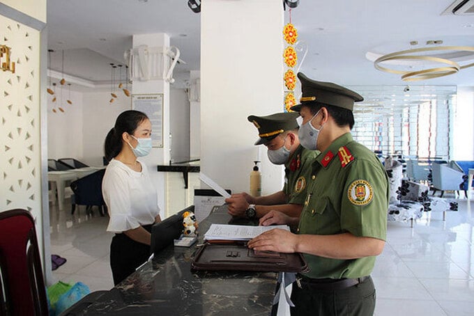 VCCI kiến nghị bỏ quy định hoãn xuất cảnh với một số trường hợp