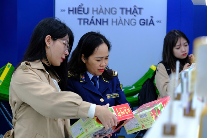 kiem-soat-hoat-dong-mua-ban-hang-online-de-bao-ve-quyen-loi-nguoi-tieu-dung