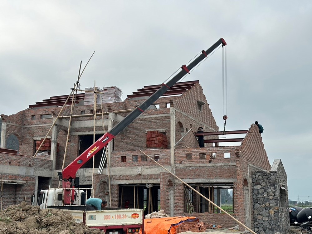 ninh-binh-bao-gia-vat-lieu-can-quet-nganh-khach-san