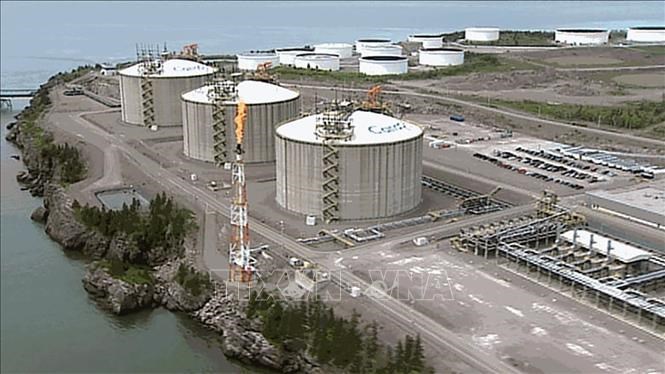 mitsubishi-corp-lan-dau-tien-nhap-khau-lng-tu-canada-vao-nhat-ban