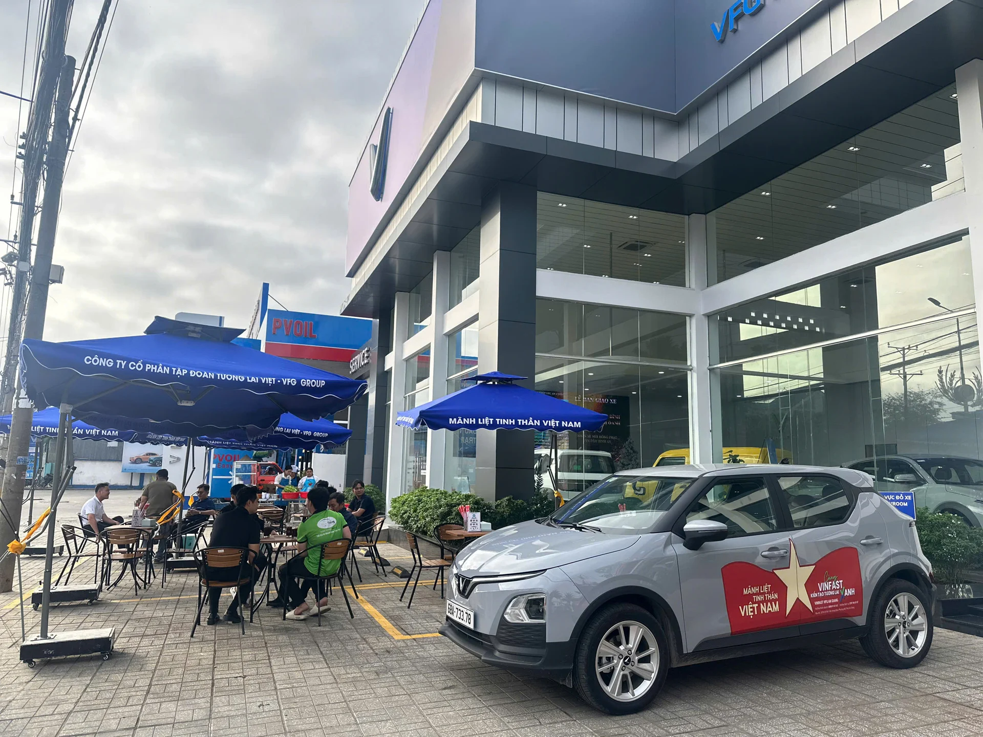 ban-o-to-dien-vinfast-mot-dn-dat-doanh-thu-gan-90-ty-dong-moi-thang