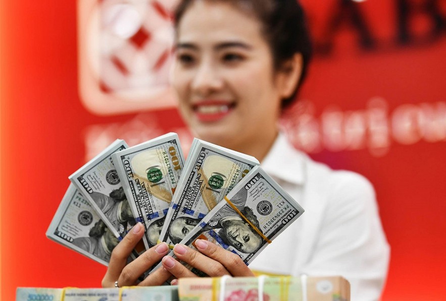 ty-gia-trung-tam-cao-nhat-lich-su-gia-usd-ngan-hang-kich-tran