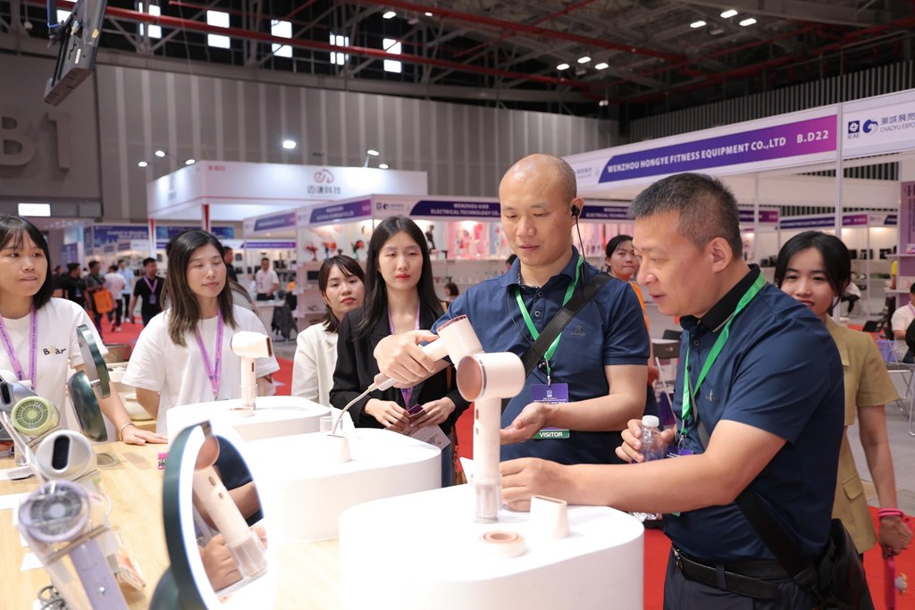 sap-dien-ra-trien-lam-quoc-te-dien-tu-va-thiet-bi-thong-minh-viet-nam-2025