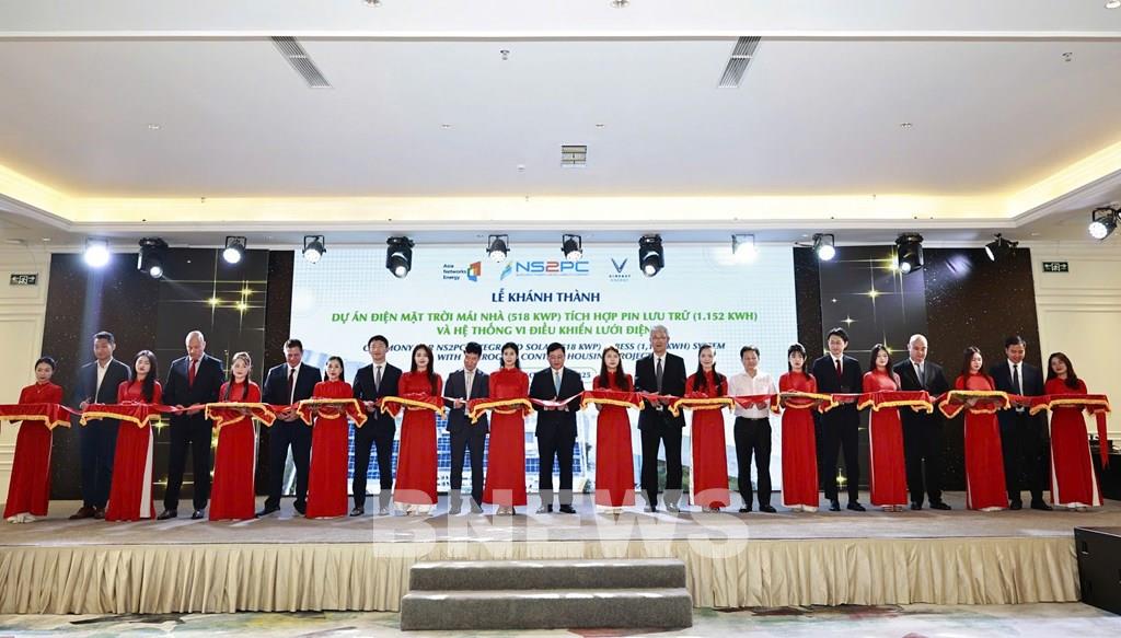 vinfast-energy-va-dien-nghi-son-2-van-hanh-du-an-dien-mat-troi-tich-hop-pin-luu-tru