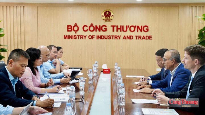 Việt Nam - WFZO thúc đẩy hợp tác phát triển khu kinh tế thế hệ mới