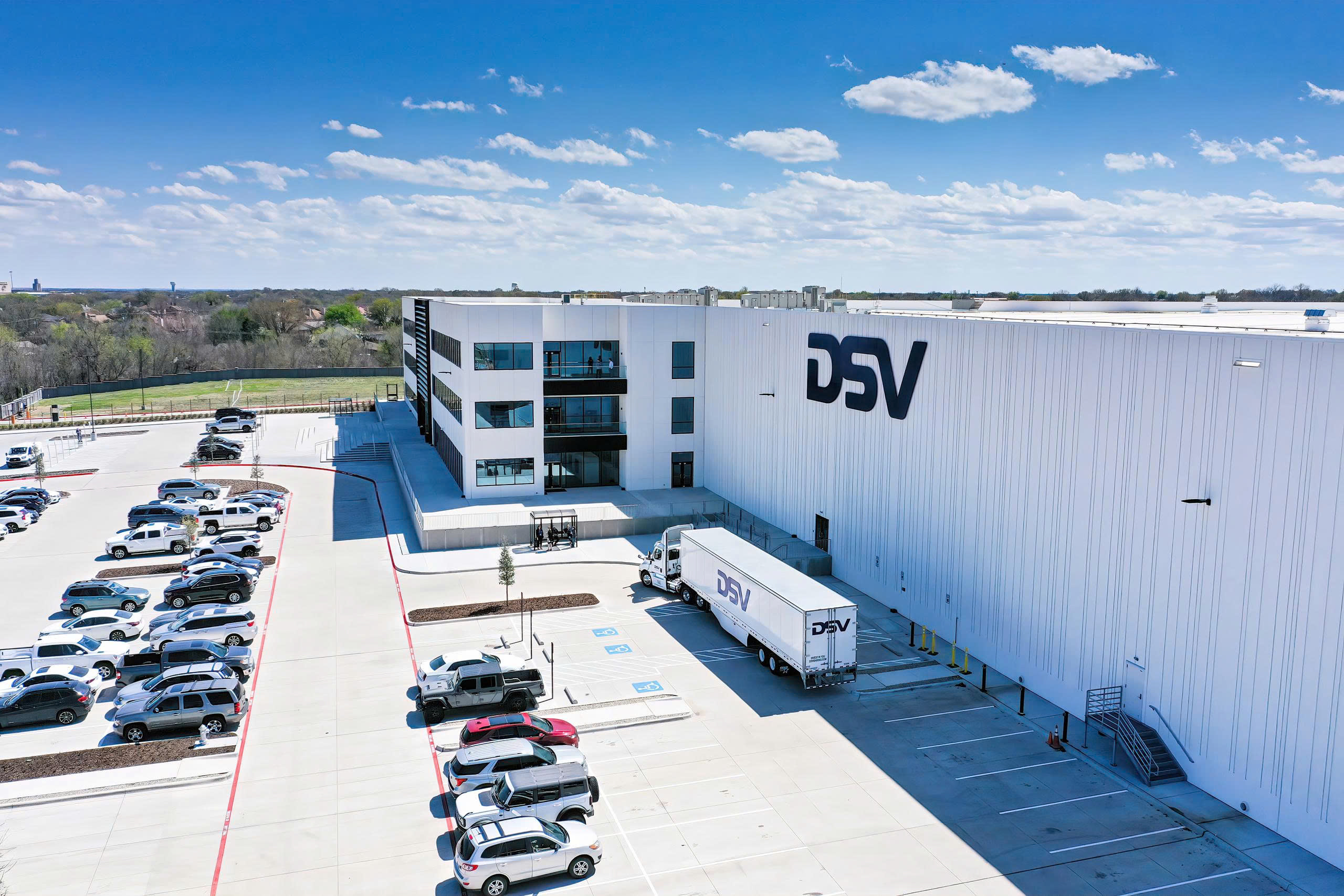 dsv-dong-hanh-cung-viet-nam-thuc-day-phat-trien-logistics-ben-vung