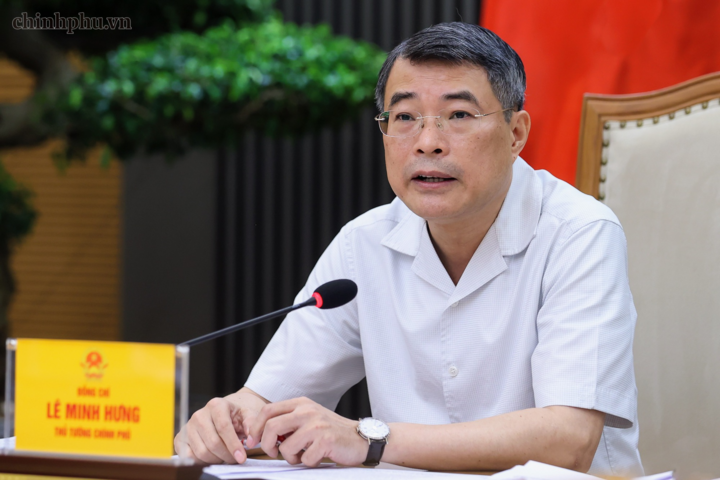 Thủ tướng: Cắt giảm tối đa các khâu trung gian, giảm chi phí, bảo đảm đủ xăng dầu trong mọi tình huống