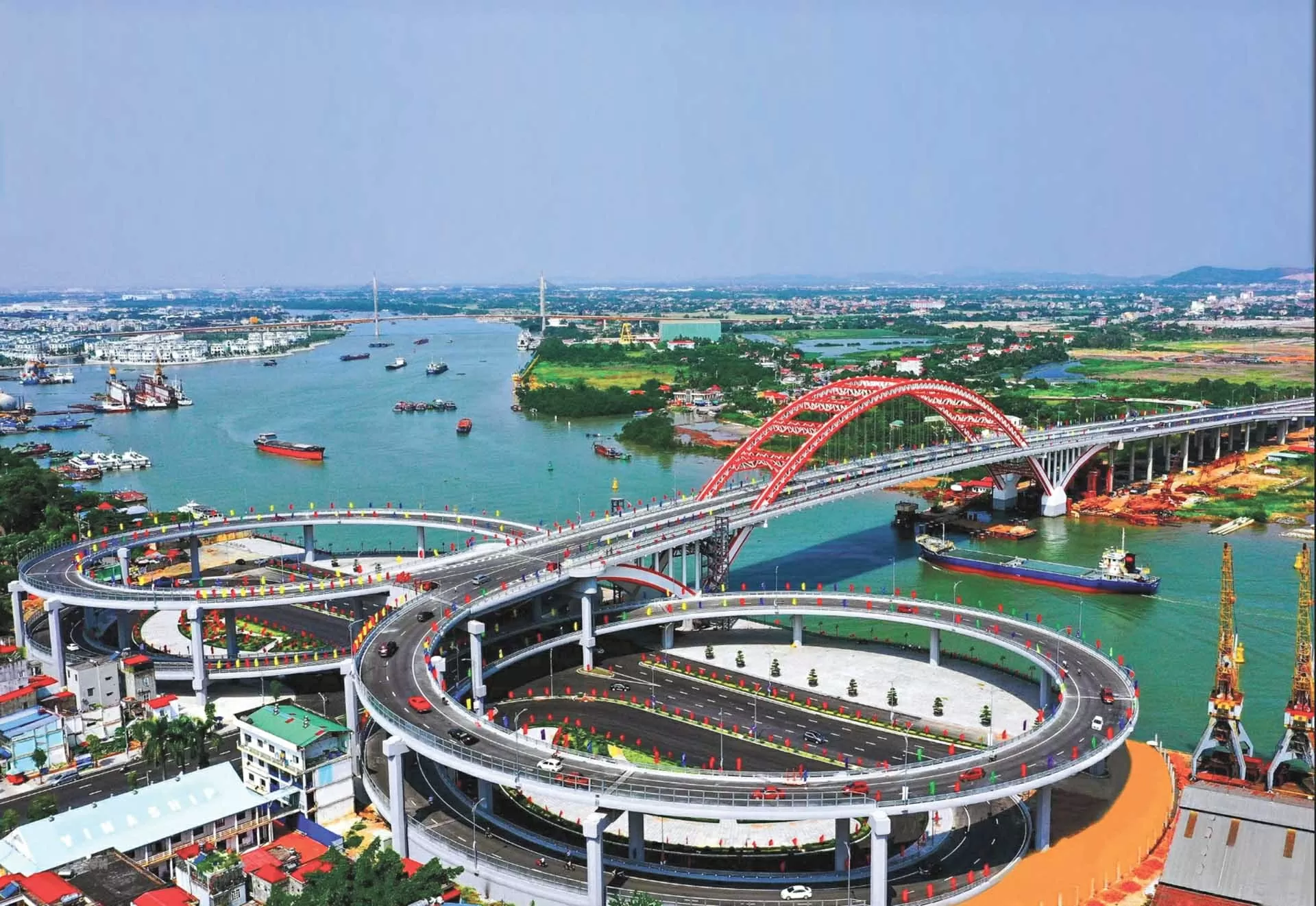 tien-phong-theo-duoi-chuyen-doi-xanh-nang-hinh-anh-va-loi-the-canh-tranh-cua-viet-nam-voi-the-gioi