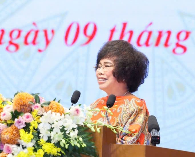 thái hương.jpg