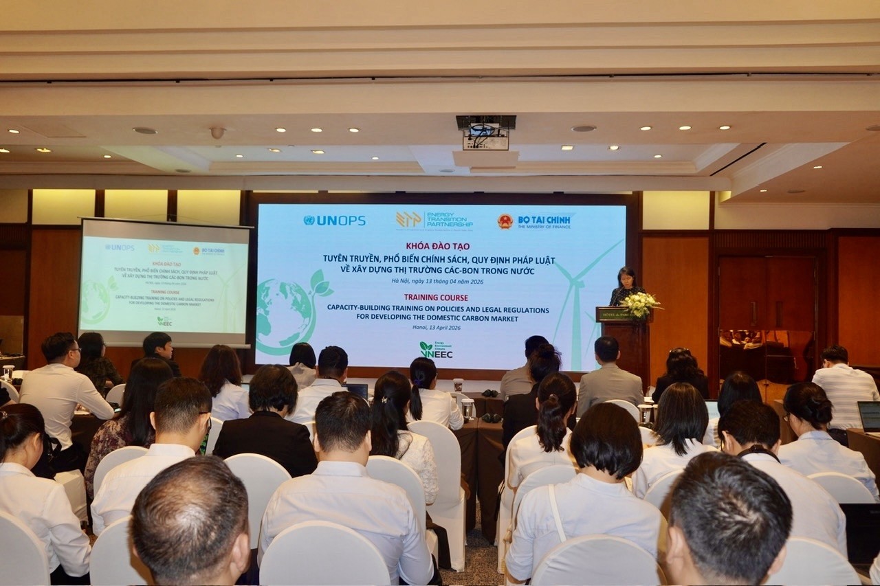 tang-toc-hoan-thien-the-che-chuan-bi-van-hanh-san-giao-dich-tin-chi-cac-bon