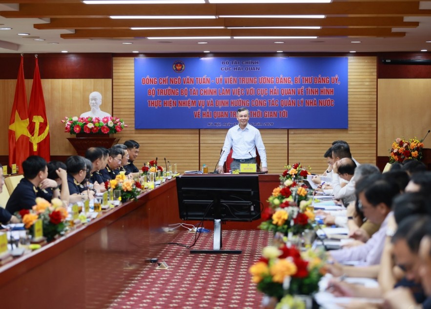 nganh-hai-quan-can-tiep-tuc-hoan-thien-the-che-huong-den-hai-quan-so