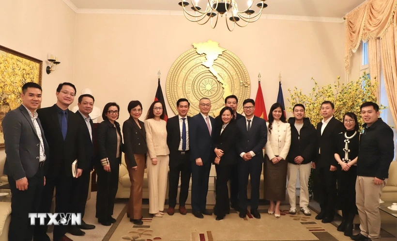 hoi-doanh-nghiep-tre-viet-nam-tai-chau-au-voi-khat-vong-lien-ket-suc-manh