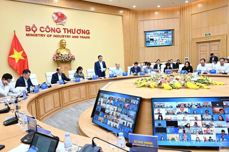 dieu-hanh-xuat-khau-linh-hoat-giao-kpi-thi-truong-cho-cac-thuong-vu