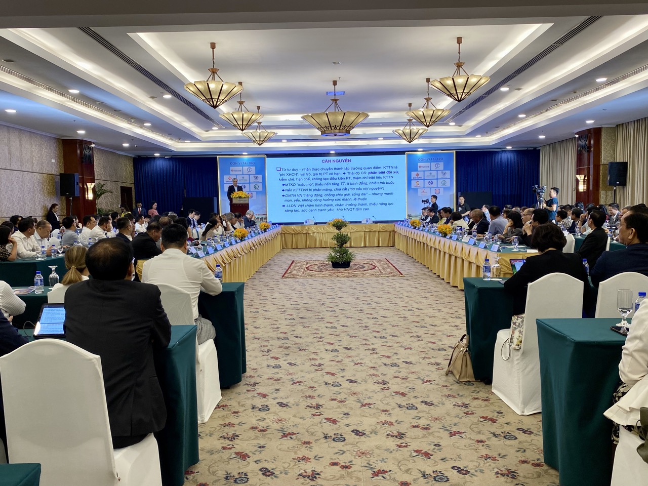 Tháo gỡ bất cập chính sách để phát huy vai trò của kinh tế tư nhân trong nền kinh tế Việt Nam.jpeg