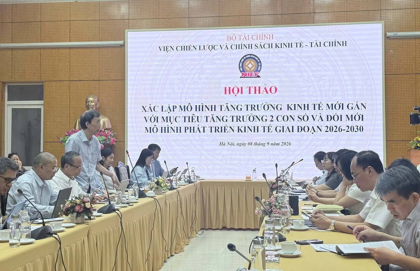 xac-lap-5-tru-cot-cho-mo-hinh-tang-truong-moi