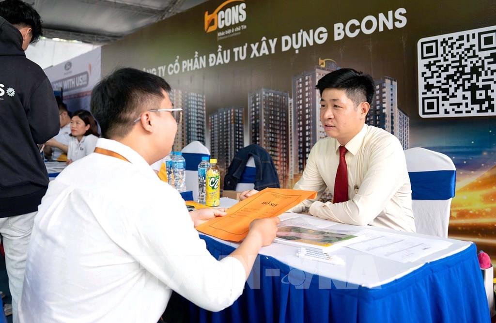 nhieu-doanh-nghiep-co-nhu-cau-tuyen-dung-nhan-su-chat-luong-cao