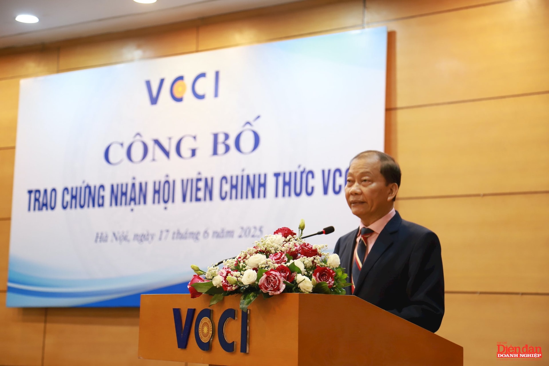vcci-ket-nap-hoi-vien-moi-no-luc-dua-san-pham-made-in-vietnam-vuon-xa