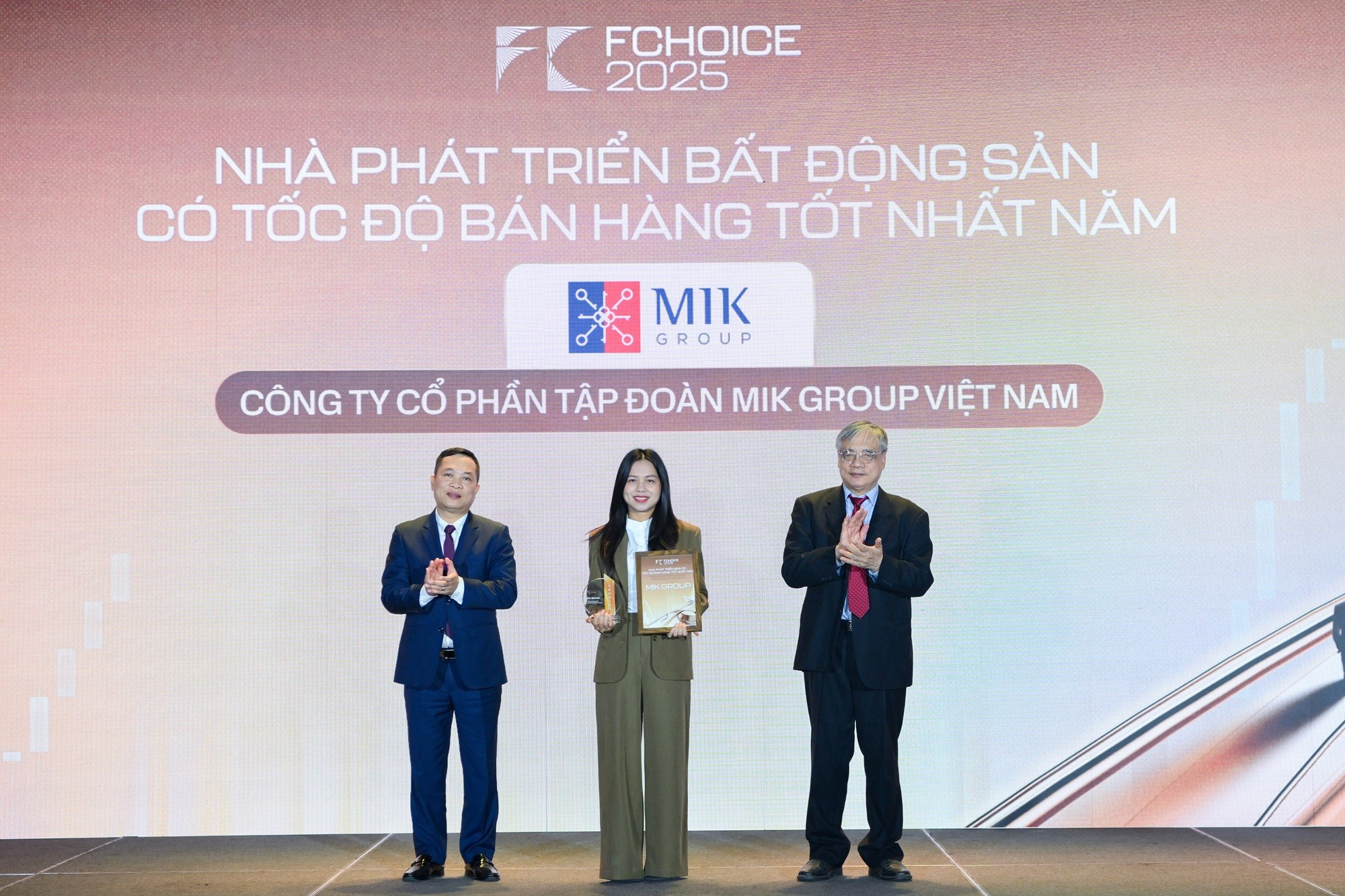 mik-group-duoc-vinh-danh-nha-phat-trien-bat-dong-san-co-toc-do-ban-hang-tot-nhat-nam