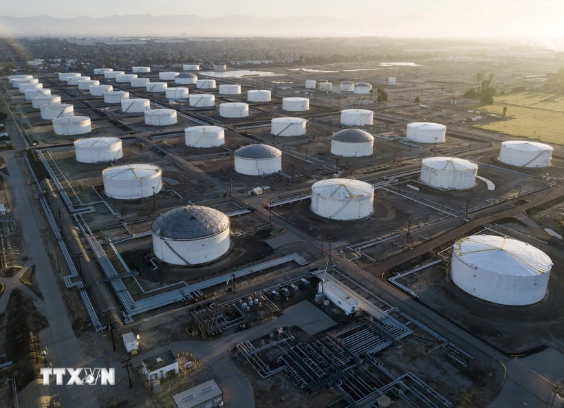 opec-tiep-tuc-ha-du-bao-nhu-cau-dau-the-gioi
