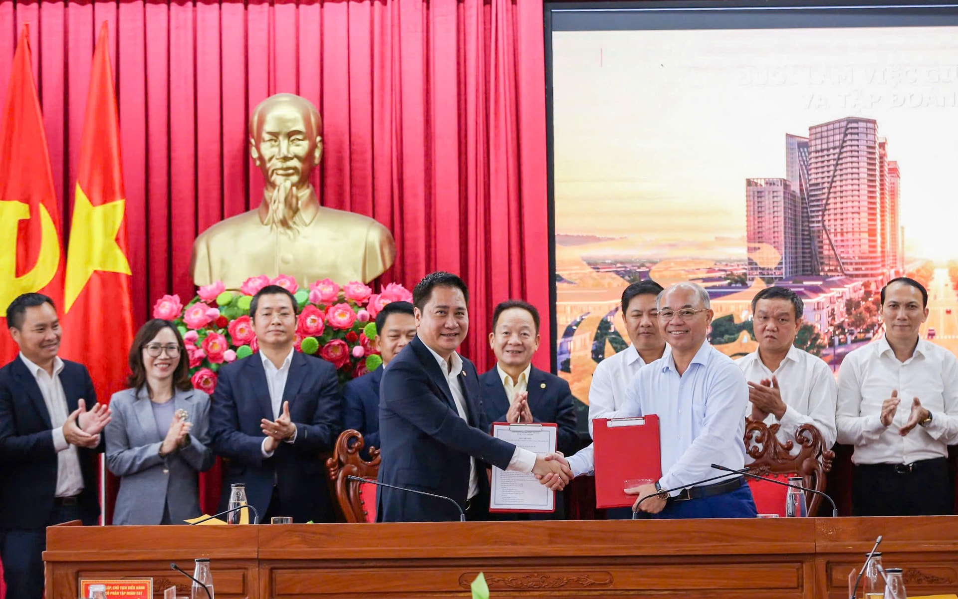 tu-do-thi-den-nang-luong-tt-group-muon-mo-rong-hien-dien-tai-dak-lak